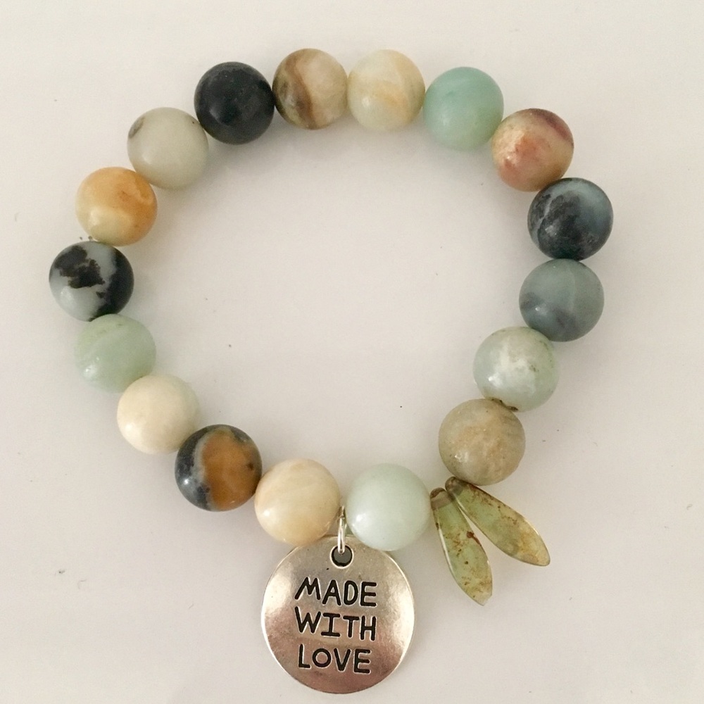 NEW HANDMADE BRACELET. Amazonic beads